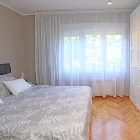 Manu1 Apartment
