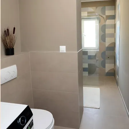 Manu1 Pula